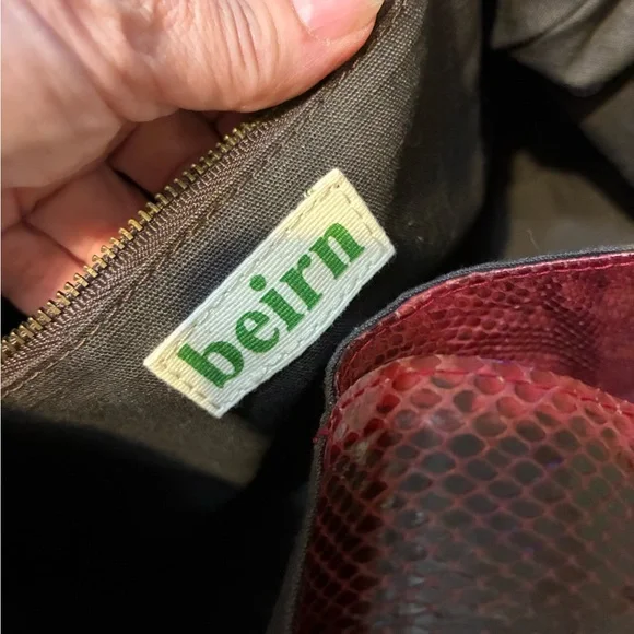 BEIRN Red Snack skin Large Hobo Bag - Picture 4 of 4